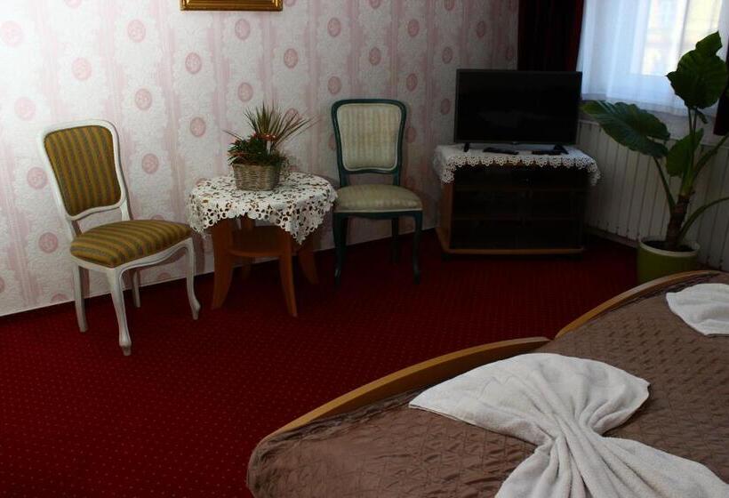 تختخواب و صبحانه Kálmán Panzió