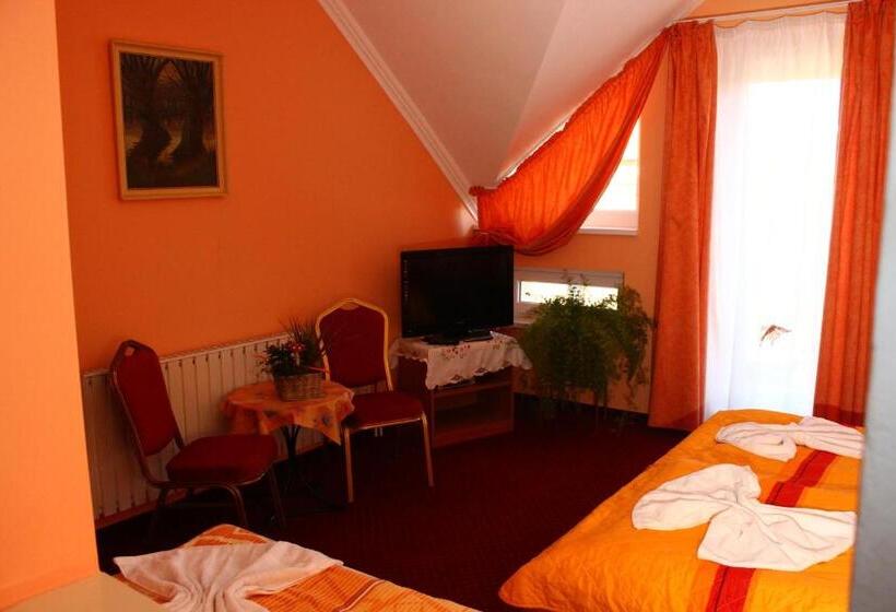 تختخواب و صبحانه Kálmán Panzió