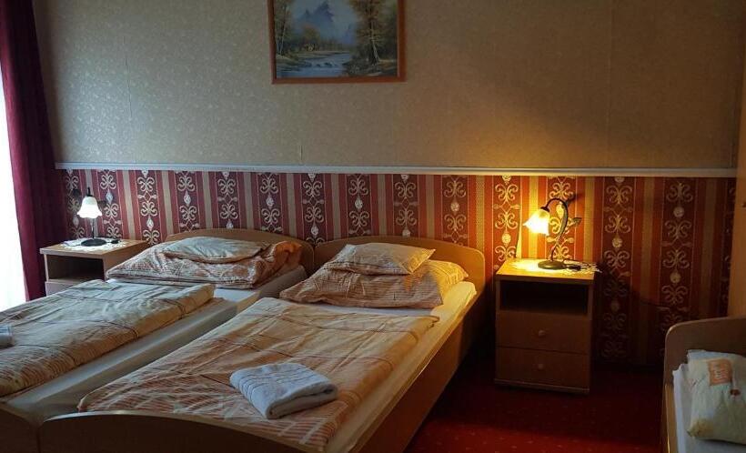 تختخواب و صبحانه Kálmán Panzió