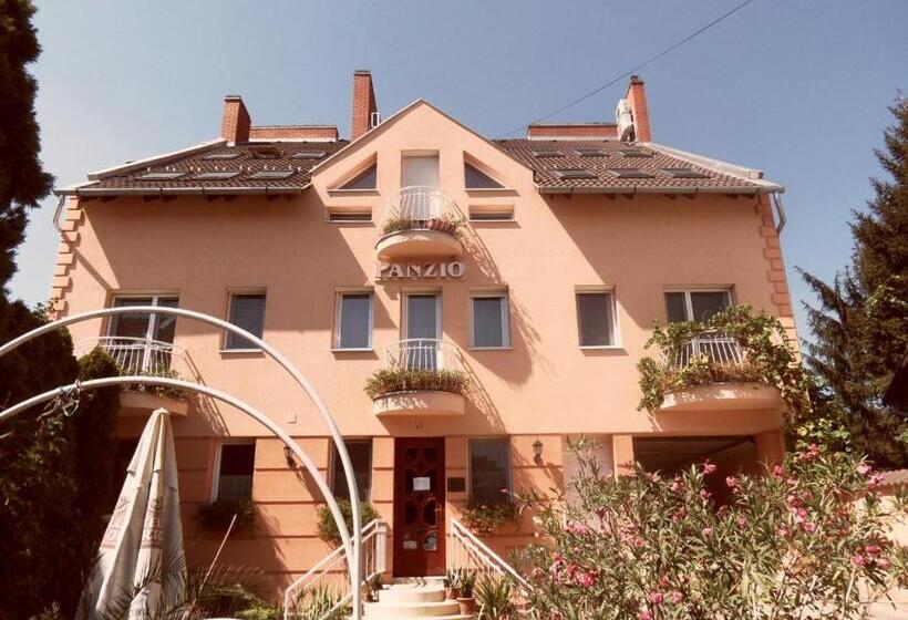 تختخواب و صبحانه Kálmán Panzió