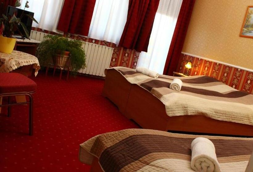 تختخواب و صبحانه Kálmán Panzió