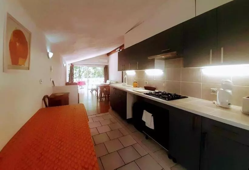 ベッドアンドブレックファースト Les Chambres Du Clos Des Capucins