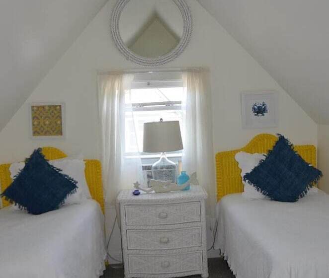 Bed and Breakfast Narragansett House