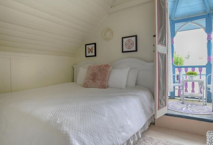 Bed and Breakfast Narragansett House