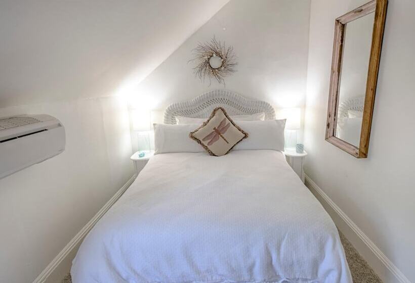 Bed and Breakfast Narragansett House