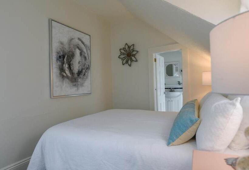 Bed and Breakfast Narragansett House