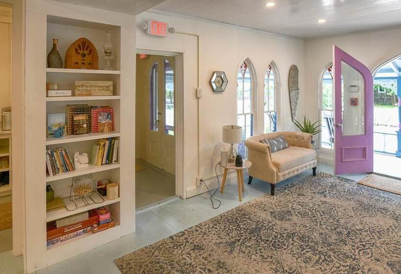 Bed and Breakfast Narragansett House