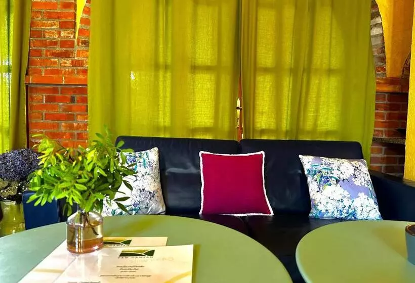 تختخواب و صبحانه Relais San Damian