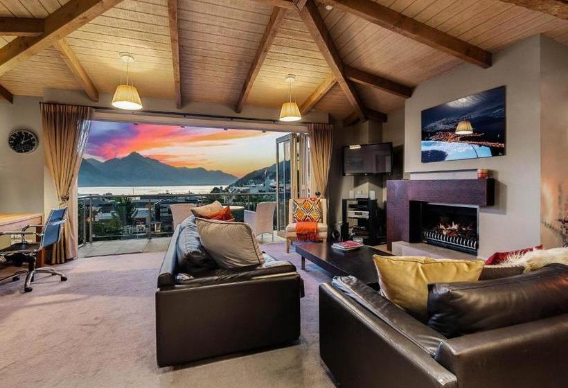 Chambers City Centre Penthouse