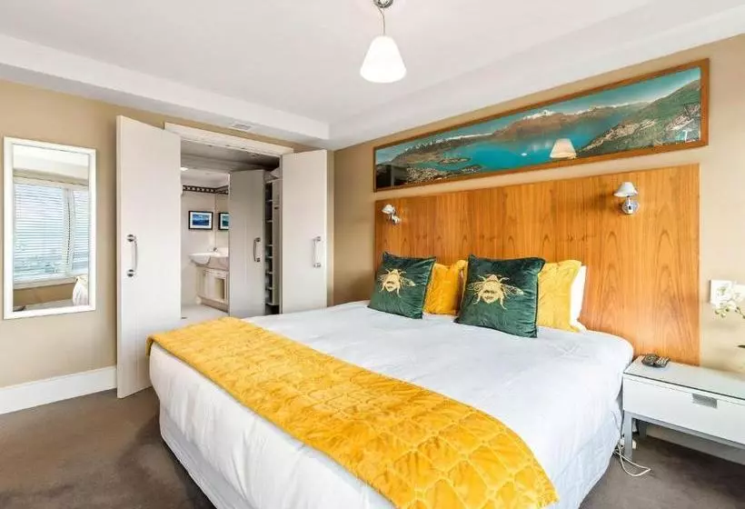 Chambers City Centre Penthouse