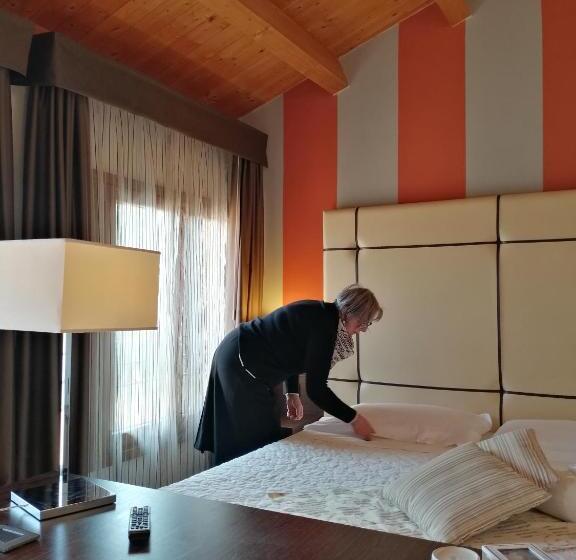 호텔 Albergo Minuetto