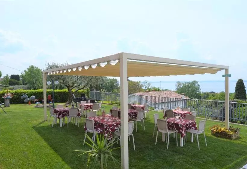 Hotelli Albergo Panoramica