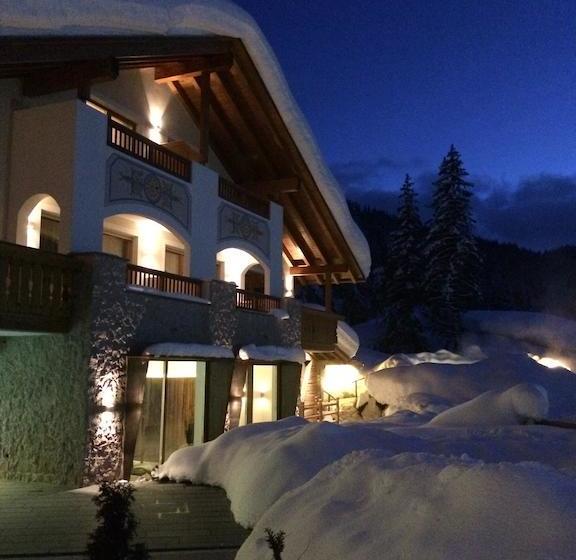 בית מלון כפרי Costes