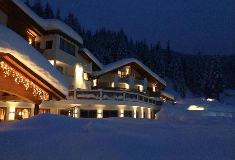 בית מלון כפרי Costes