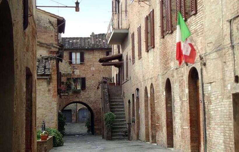 בית מלון כפרי Ghibellino