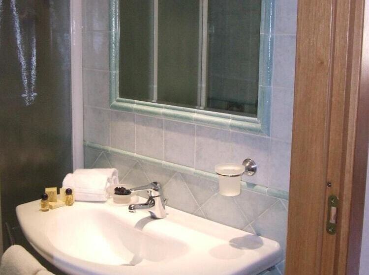 בית מלון כפרי Ghibellino