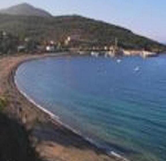 هتل Hôtel Camparellu