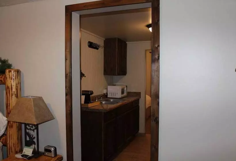 モーテル The Evergreen