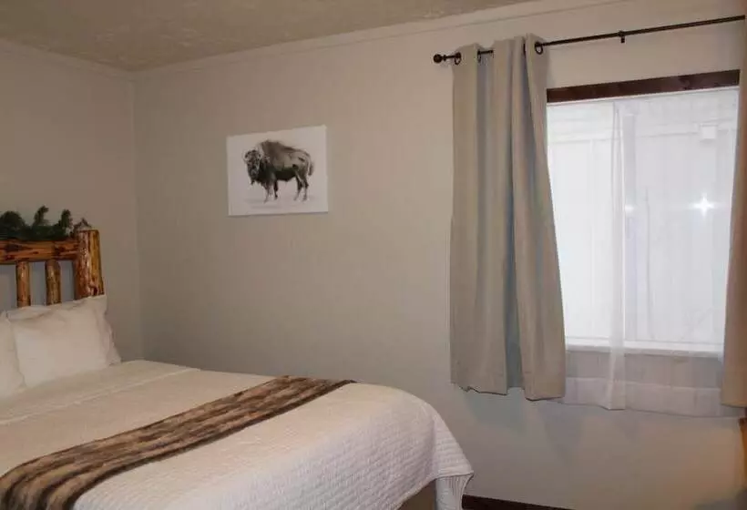 モーテル The Evergreen