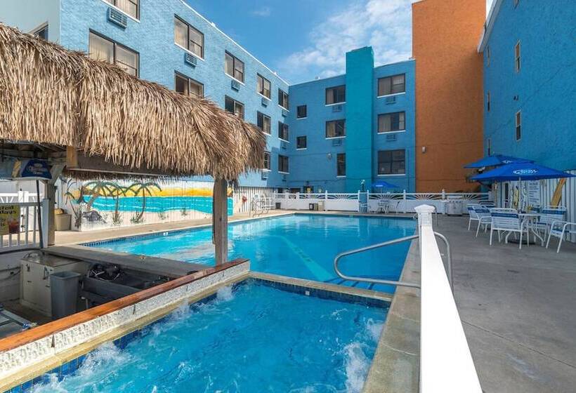 Oceanic Hotel & Barefoot Tiki Bar