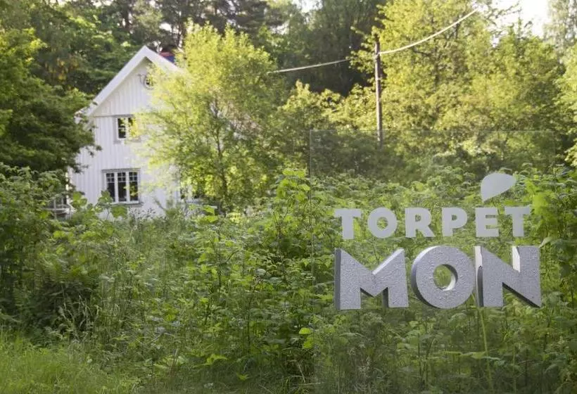تختخواب و صبحانه Torpet Mon