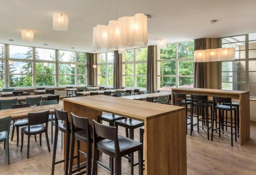 Cransmontana Youth Hostel