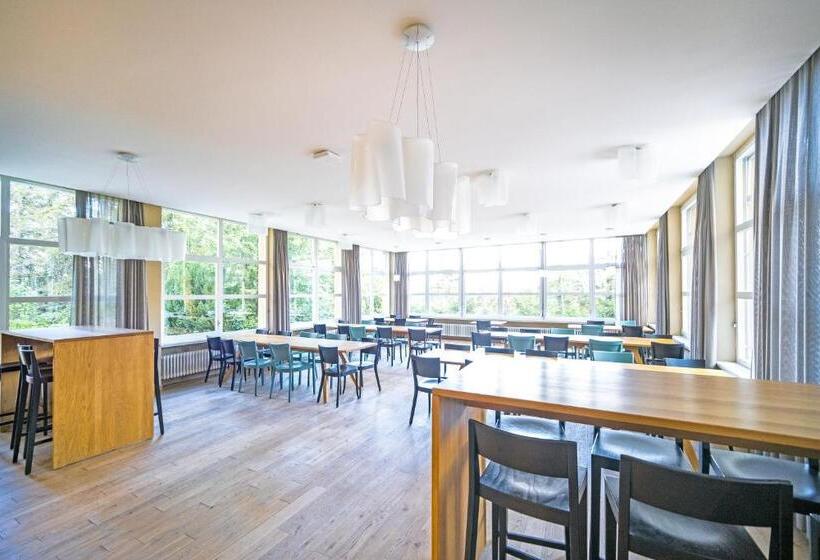 Cransmontana Youth Hostel