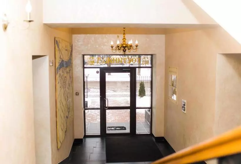 Hotel 903
