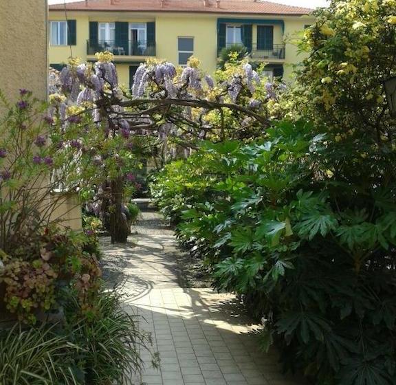 호텔 Albergo Fiorenza & Banksia Meublè