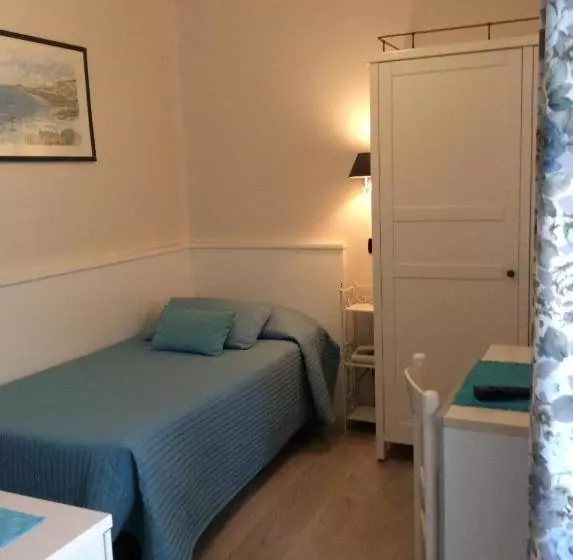 Hotelli Albergo Fiorenza & Banksia Meublè