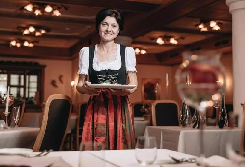 هتل Der Greil   Wein & Gourmet