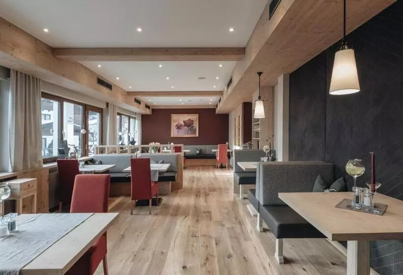 هتل Der Greil   Wein & Gourmet