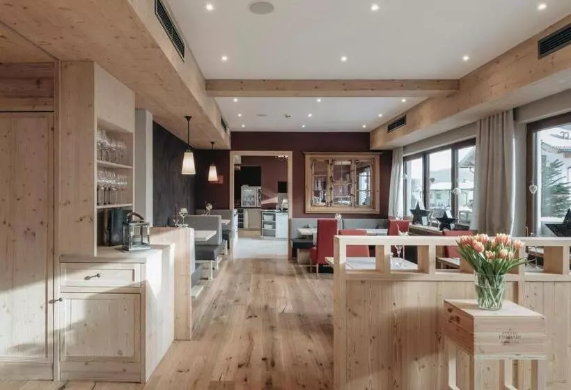 هتل Der Greil   Wein & Gourmet