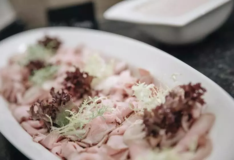 هتل Der Greil   Wein & Gourmet