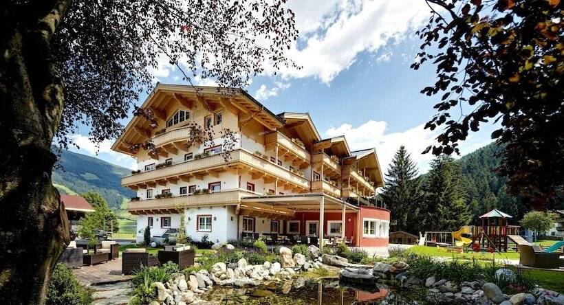 Отель Grundlhof