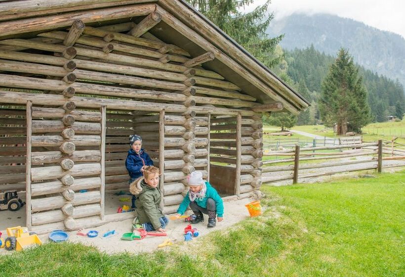 Отель Grundlhof