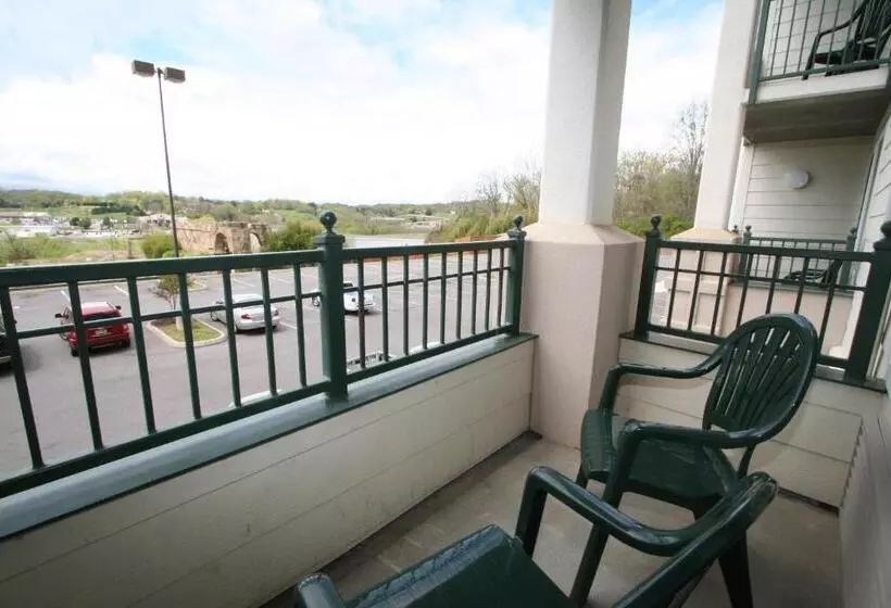 هتل Holiday Inn Express Pigeon Forge – Sevierville, An Ihg