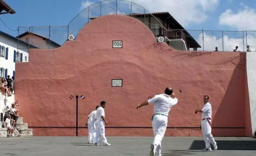 Hotelli Hôtel Itzalpea