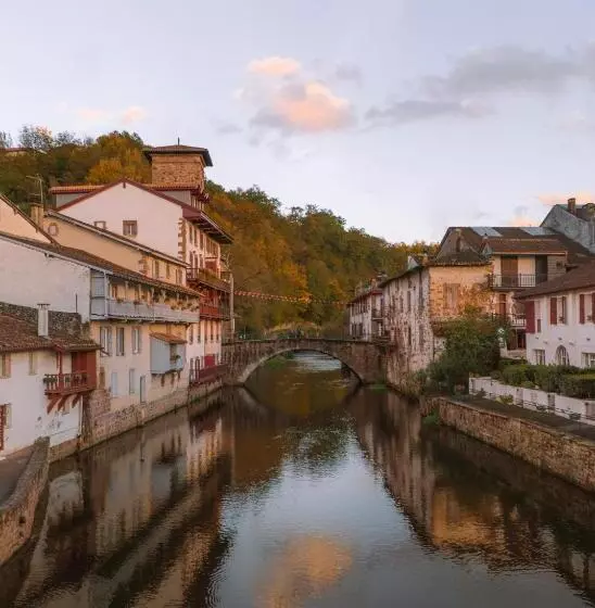 Hotelli Hôtel Itzalpea