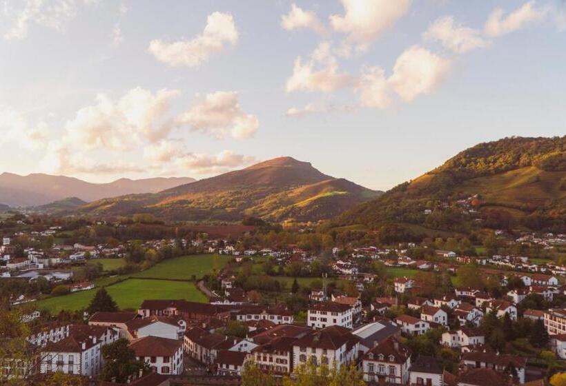 فندق Hôtel Itzalpea