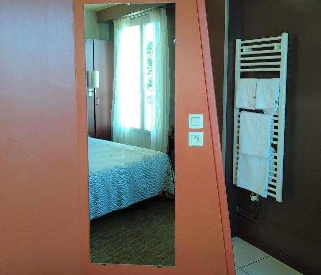 ホテル La Corniche