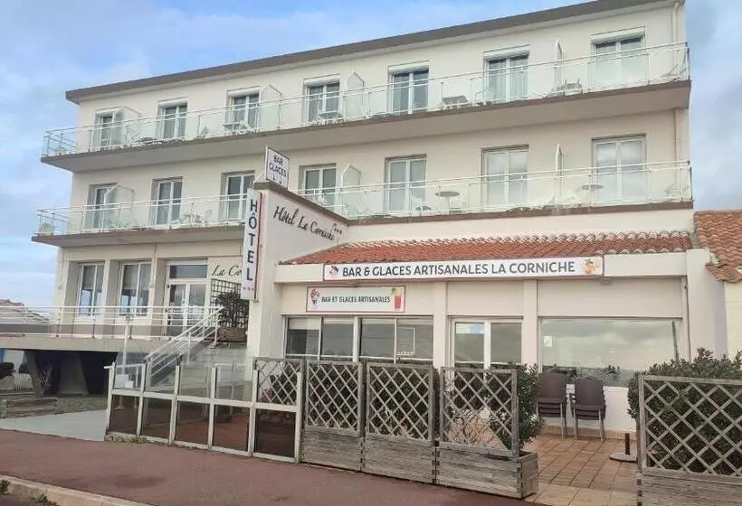 ホテル La Corniche