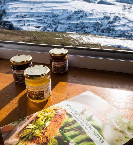 Отель Maison Vernet Hôtel Beauséjour