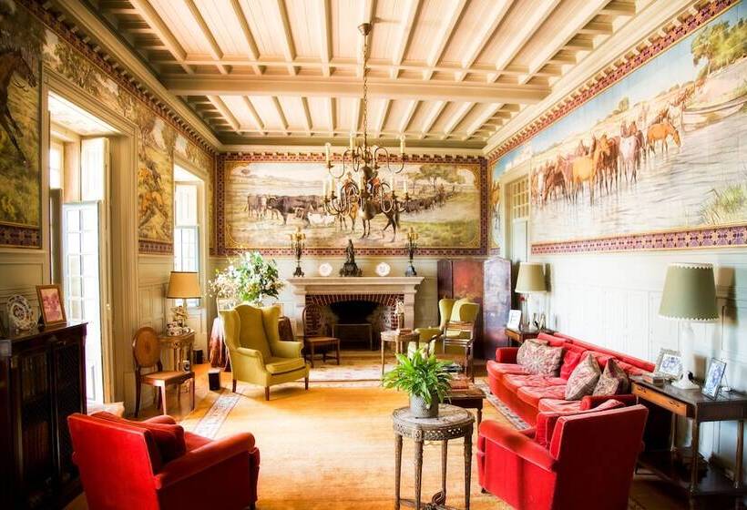 هتل Palacio De Rio Frio