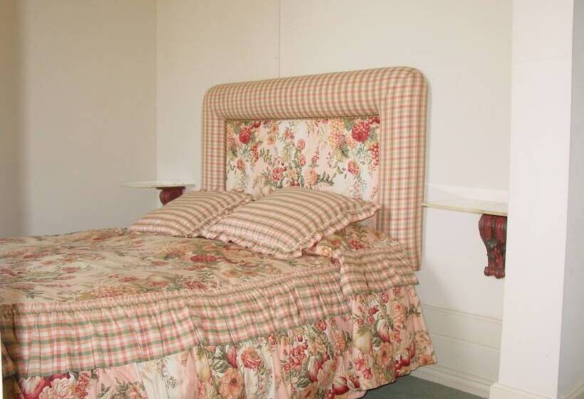 هتل Palacio De Rio Frio