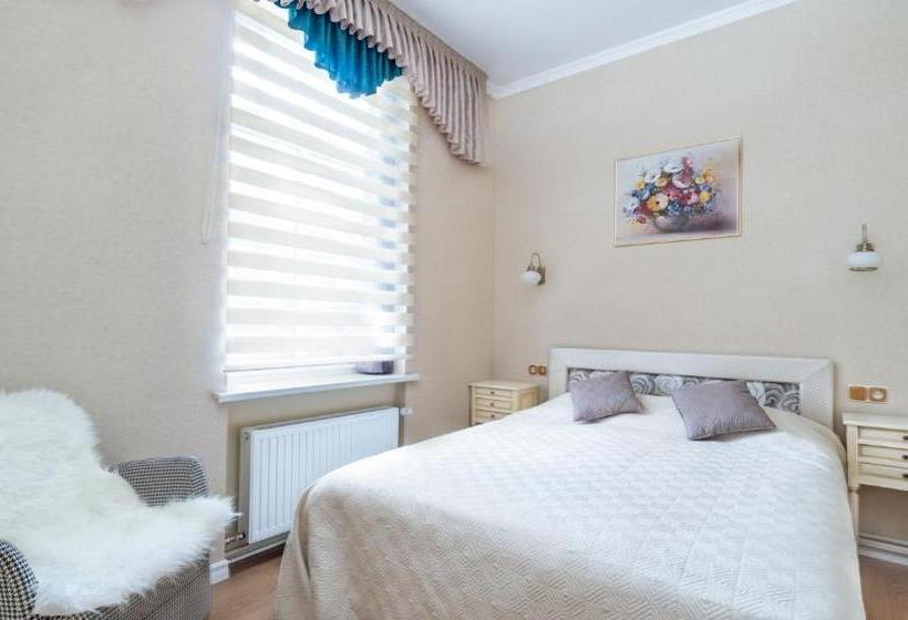 هتل Parus Boutique