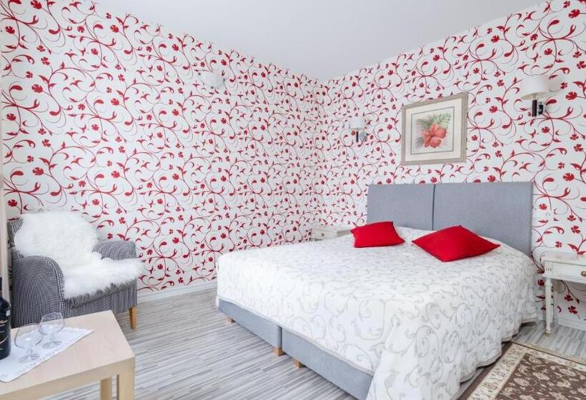 هتل Parus Boutique