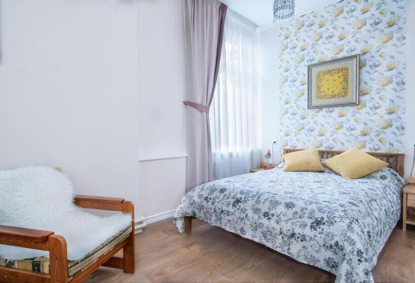 هتل Parus Boutique