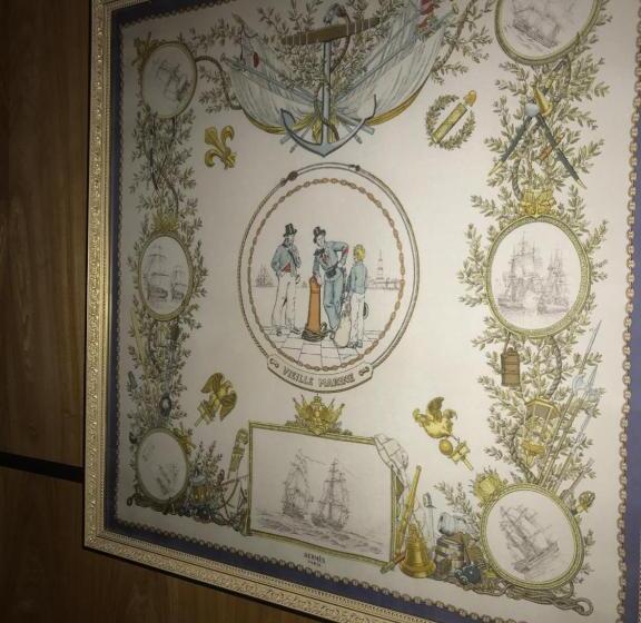 هتل Parus Boutique