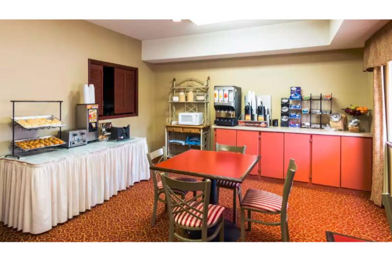 ホテル Rodeway Inn